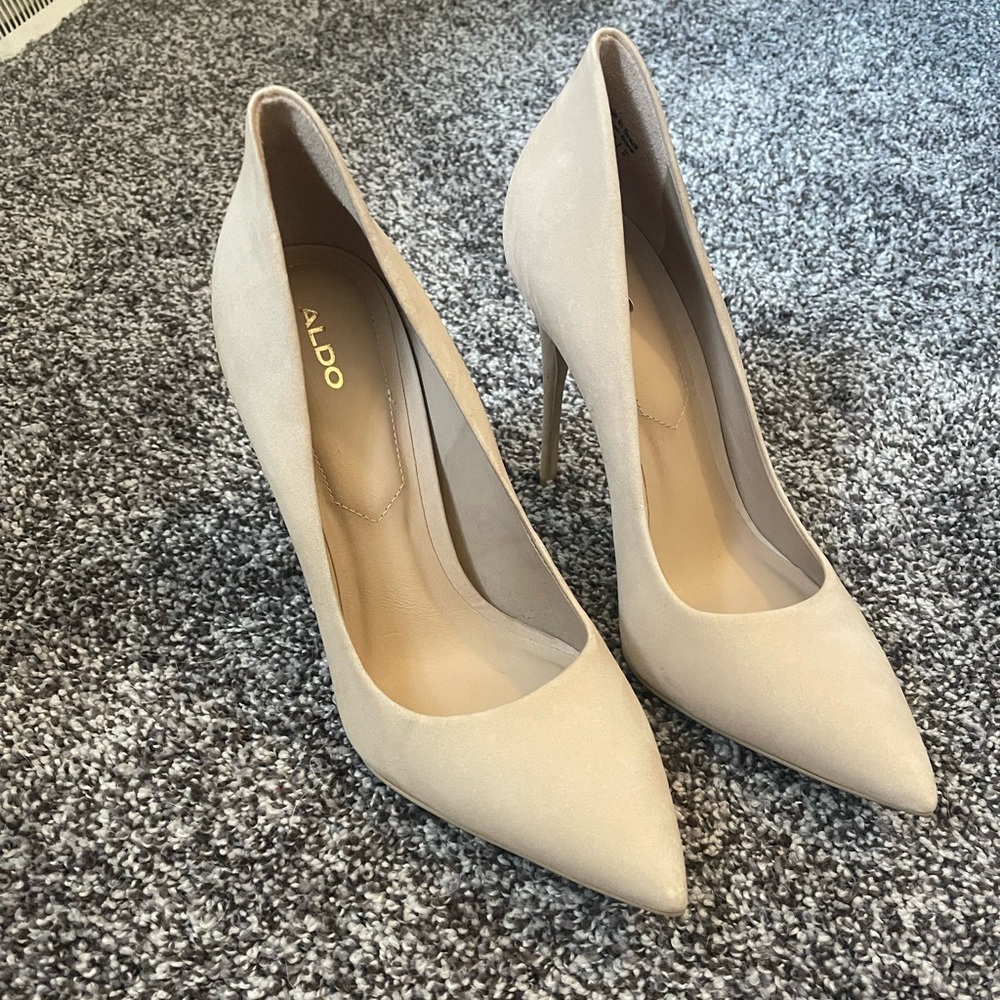 Aldo nude heels
